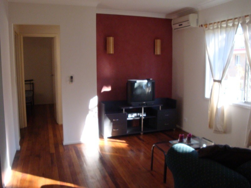 19 Darrambal Street, Surfers Paradise QLD 4217