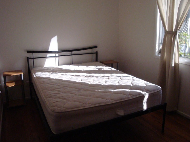 19 Darrambal Street, Surfers Paradise QLD 4217