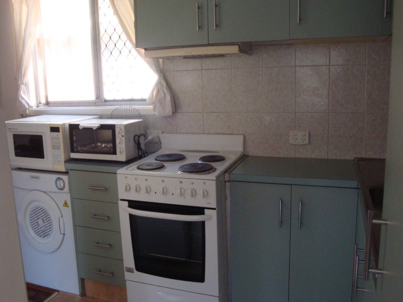 19 Darrambal Street, Surfers Paradise QLD 4217