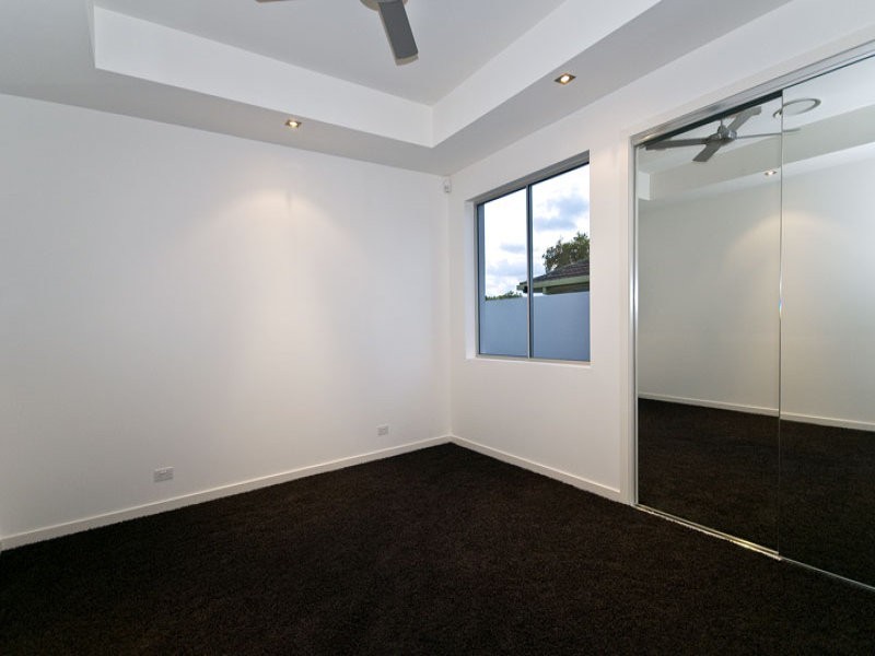 Broadbeach Waters QLD 4218