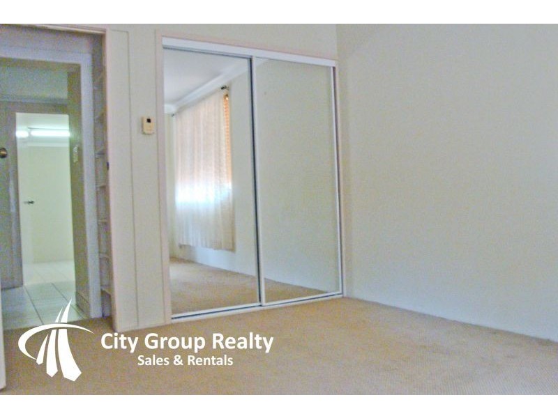 Broadbeach Waters QLD 4218