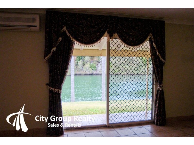 Broadbeach Waters QLD 4218