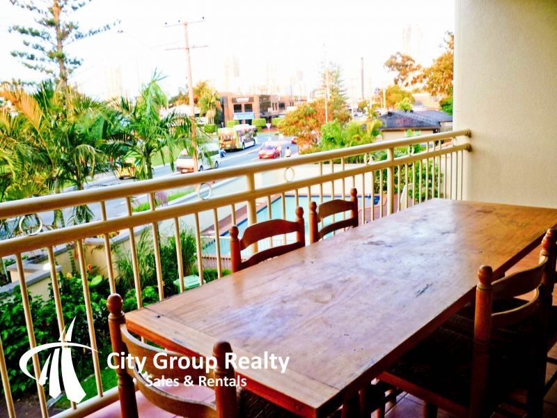 74 Thomas Drive, Chevron Island QLD 4217