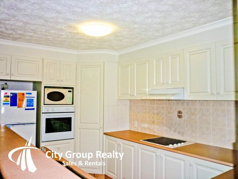 74 Thomas Drive, Chevron Island QLD 4217