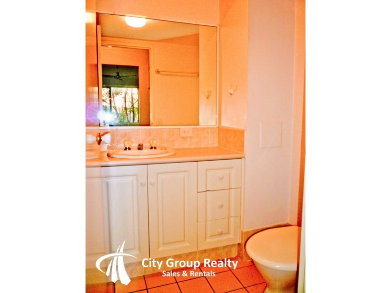 74 Thomas Drive, Chevron Island QLD 4217