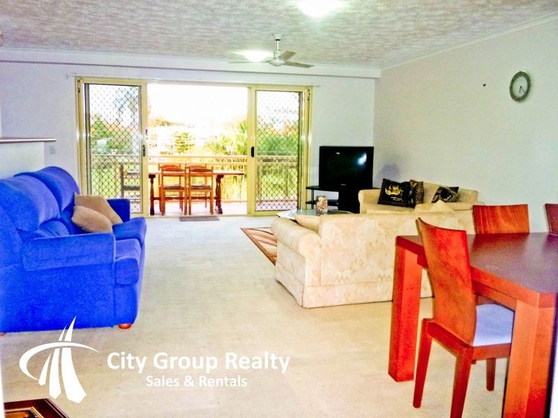 74 Thomas Drive, Chevron Island QLD 4217