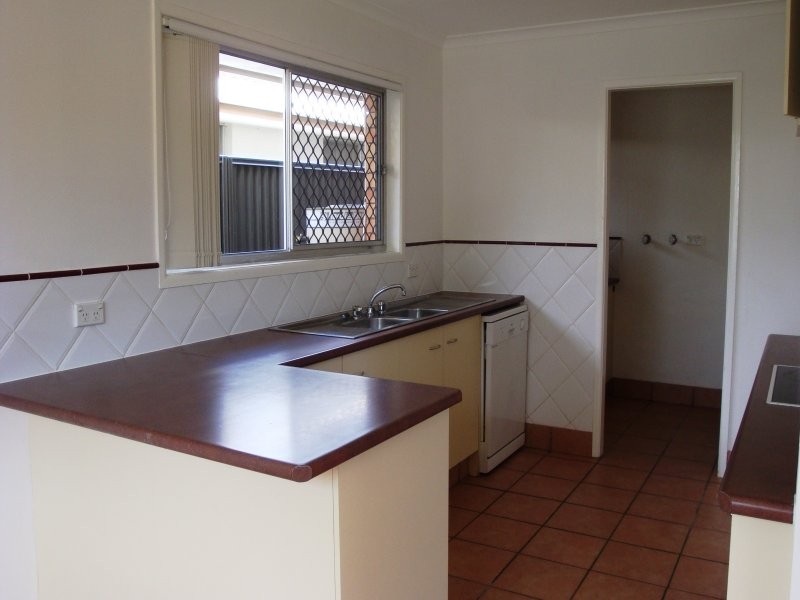 27 Savoy Drive, Broadbeach Waters QLD 4218