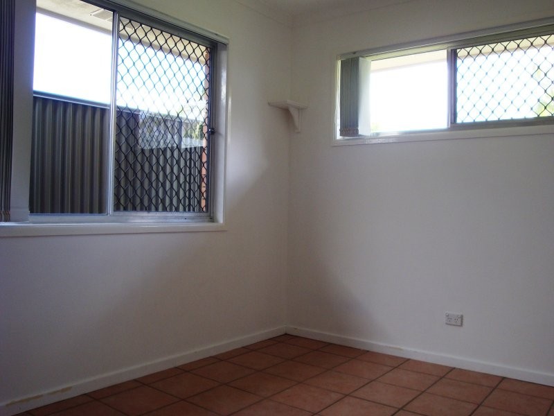 27 Savoy Drive, Broadbeach Waters QLD 4218