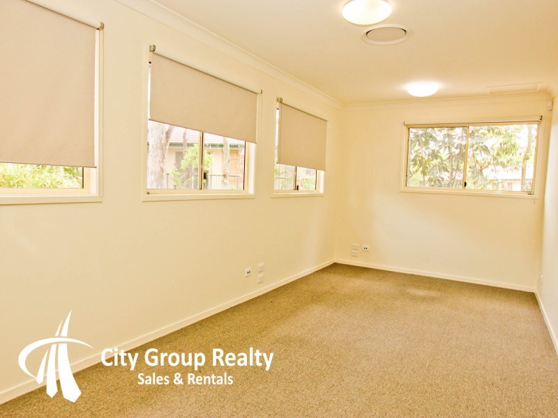 4 Wundowie Street, Nerang QLD 4211