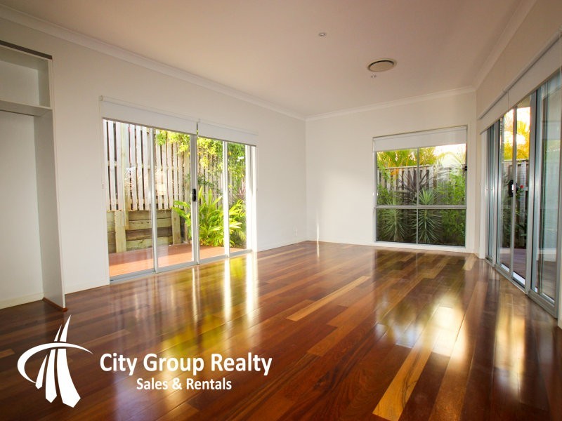 Varsity Lakes QLD 4227