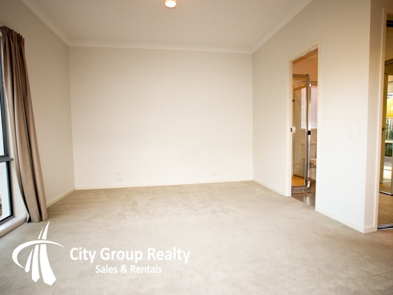 Varsity Lakes QLD 4227