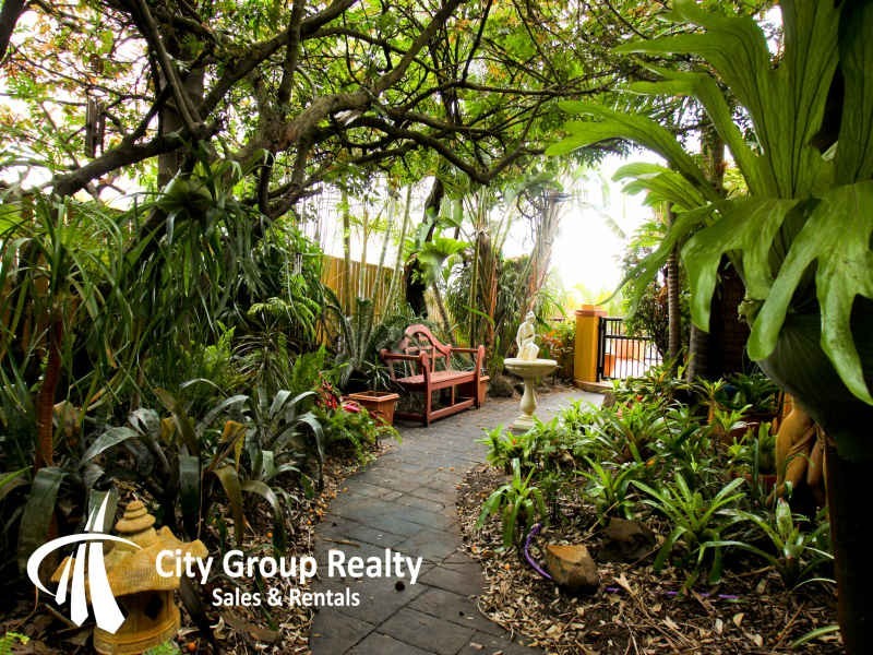 Broadbeach Waters QLD 4218