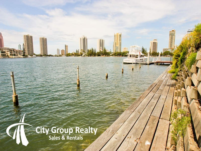 Chevron Island QLD 4217