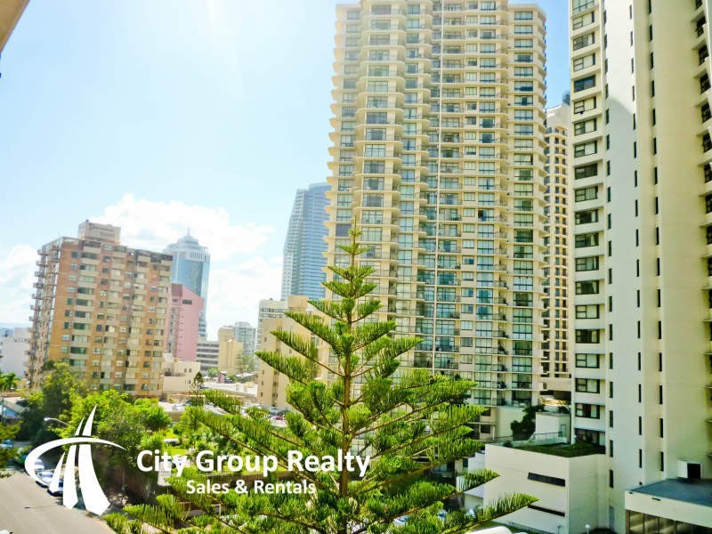 8 Trickett Street, Surfers Paradise QLD 4217