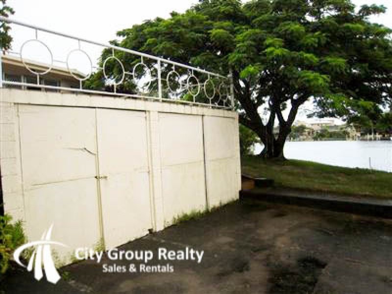 1 Sheridan Park Avenue, Broadbeach Waters QLD 4218