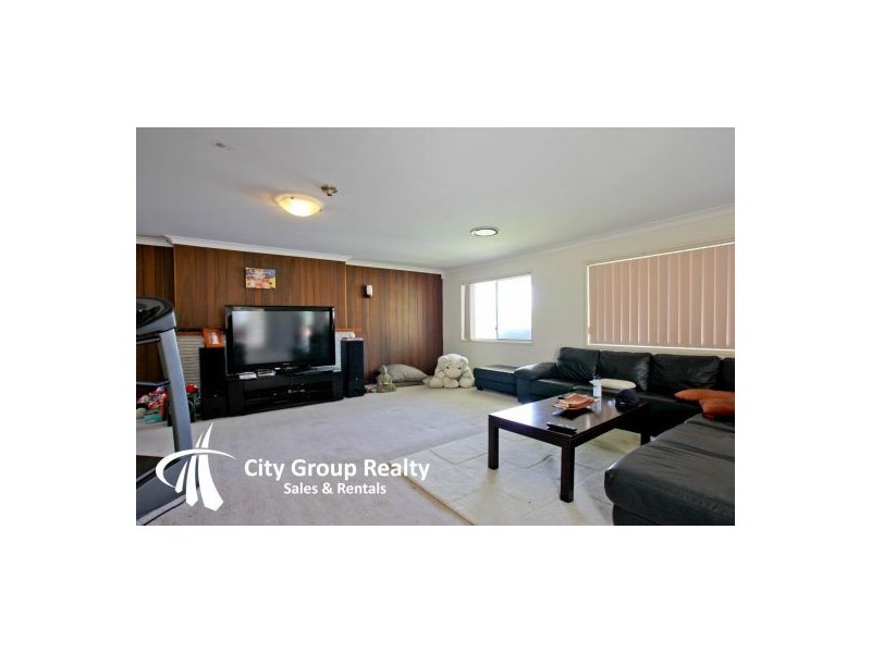 1 Sheridan Park Avenue, Broadbeach Waters QLD 4218