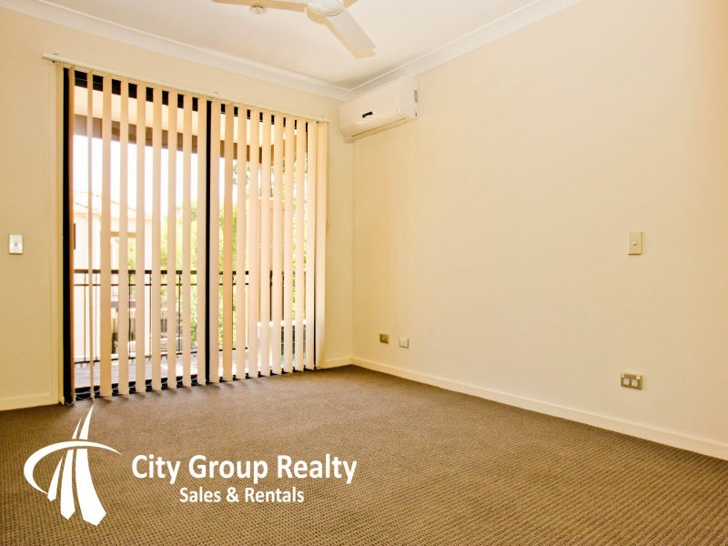 302 Christine Avenue, Varsity Lakes QLD 4227