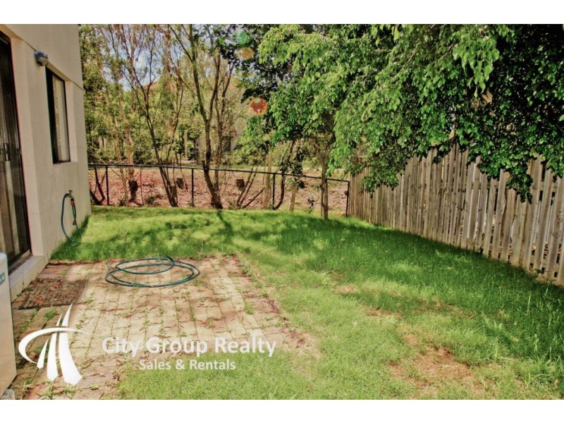302 Christine Avenue, Varsity Lakes QLD 4227