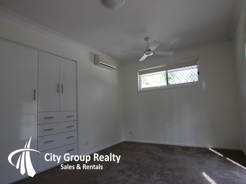 40 Cyrpess Drive, Broadbeach Waters QLD 4218