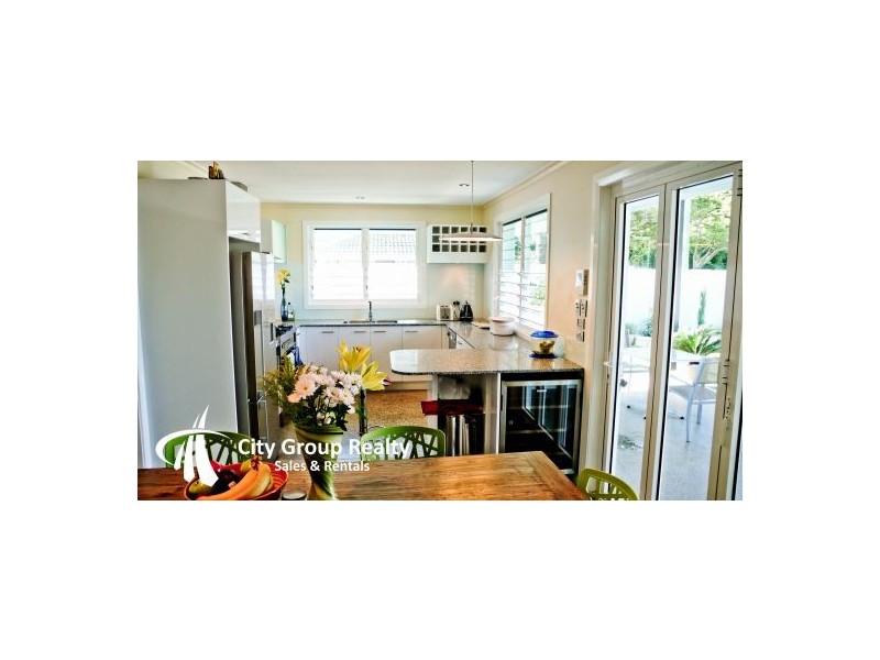 49 Allambi Avenue, Broadbeach Waters QLD 4218