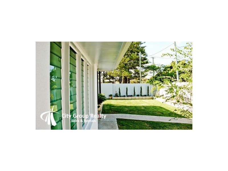 49 Allambi Avenue, Broadbeach Waters QLD 4218