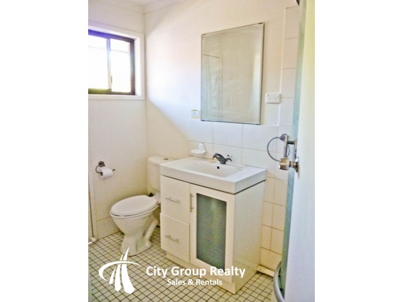 53 Bundall Road, Bundall QLD 4217