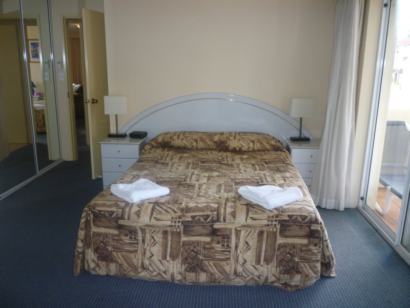 36 Australia Avenue, Broadbeach QLD 4218