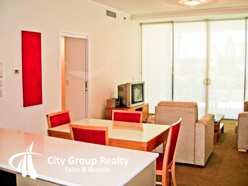33 T E Peters Drive, Broadbeach QLD 4218