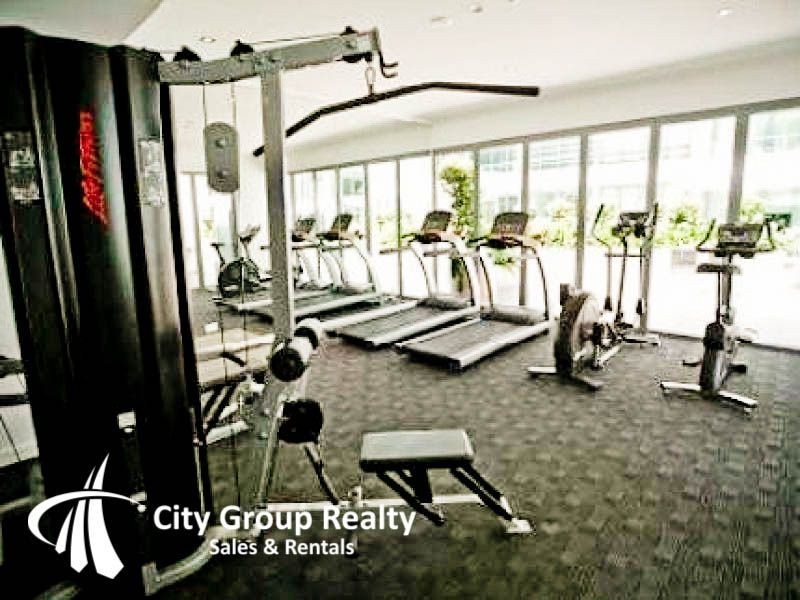 33 T E Peters Drive, Broadbeach QLD 4218