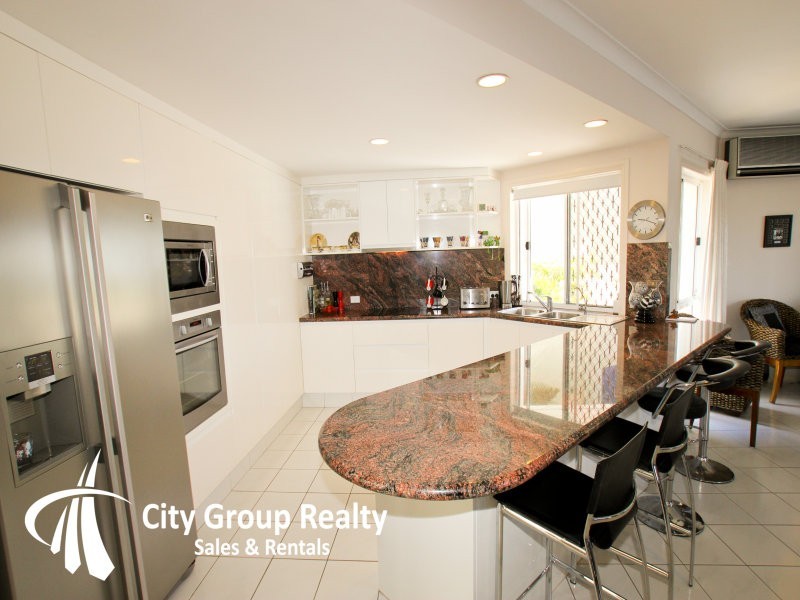 Clear Island Waters QLD 4226