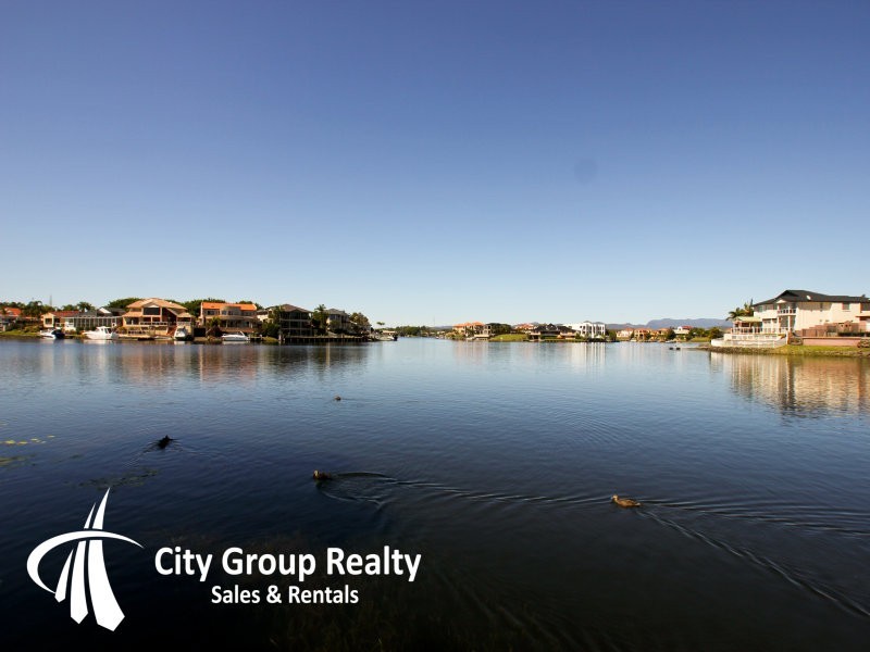 Clear Island Waters QLD 4226