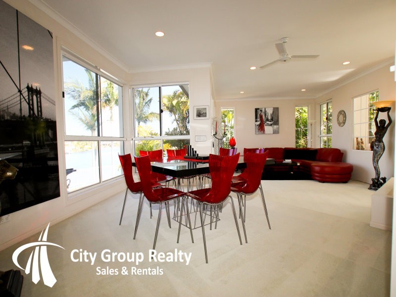 Clear Island Waters QLD 4226