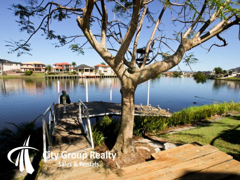 Clear Island Waters QLD 4226