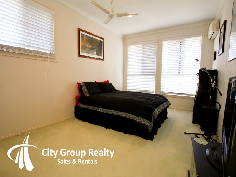 Clear Island Waters QLD 4226