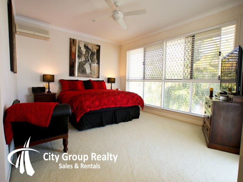 Clear Island Waters QLD 4226