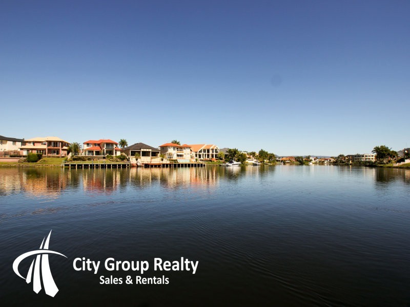 Clear Island Waters QLD 4226