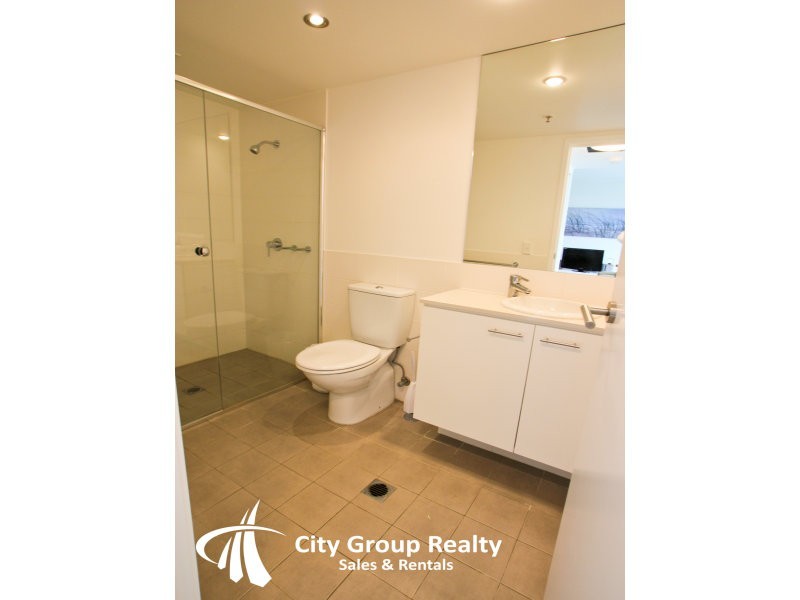 2114/33 T E Peters Drive, Broadbeach Waters QLD 4218