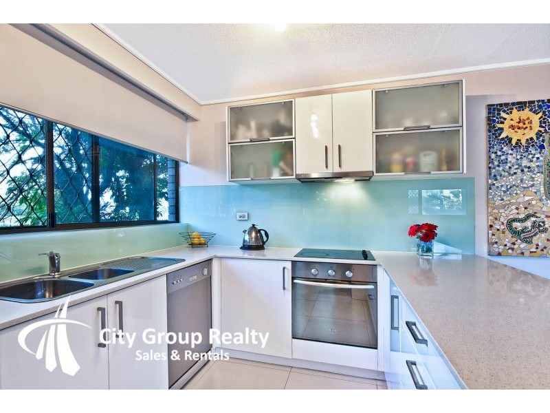 186 Ferny Ave, Main Beach QLD 4217