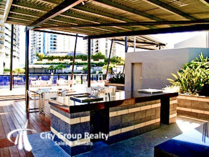 9 Ferny Avenue, Surfers Paradise QLD 4217