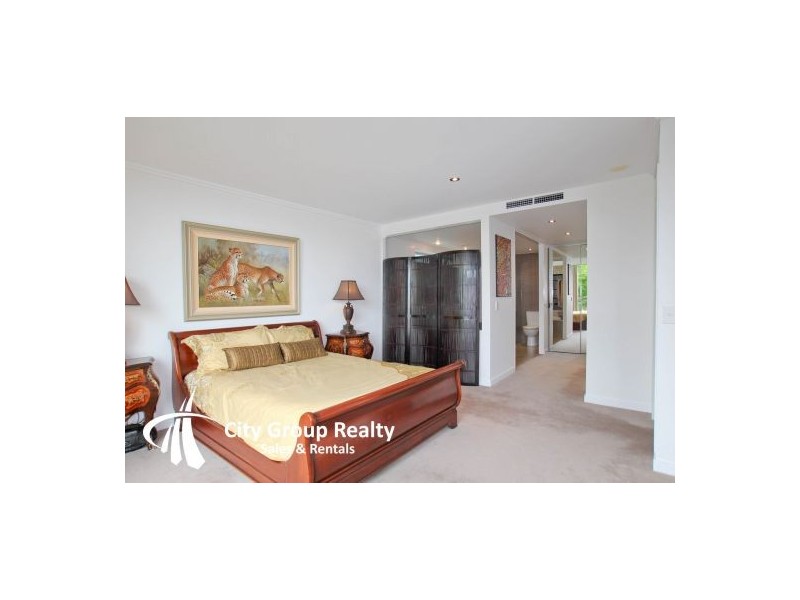 Broadbeach QLD 4218