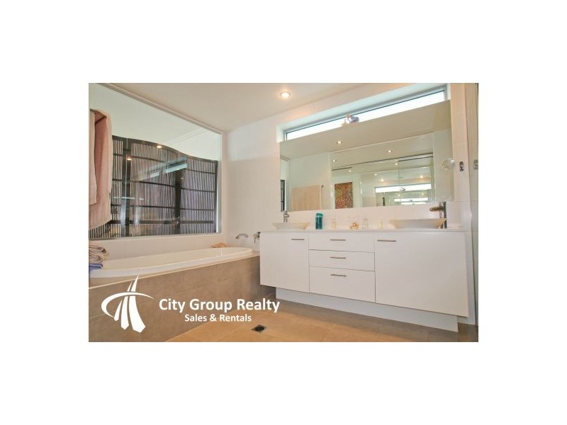 Broadbeach QLD 4218