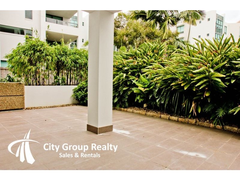 28 Bayview Street, Runaway Bay QLD 4216