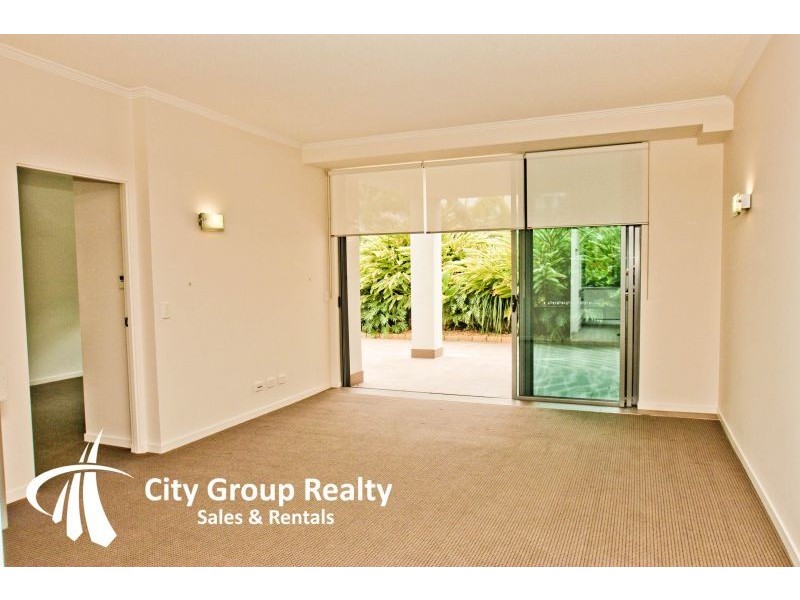 28 Bayview Street, Runaway Bay QLD 4216