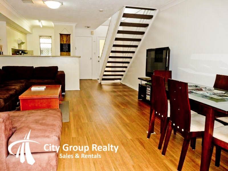 215 Cottesloe Drive, Mermaid Waters QLD 4218