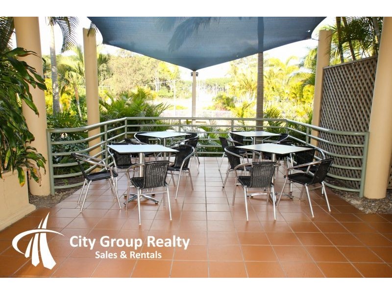 215 Cottesloe Drive, Mermaid Waters QLD 4218