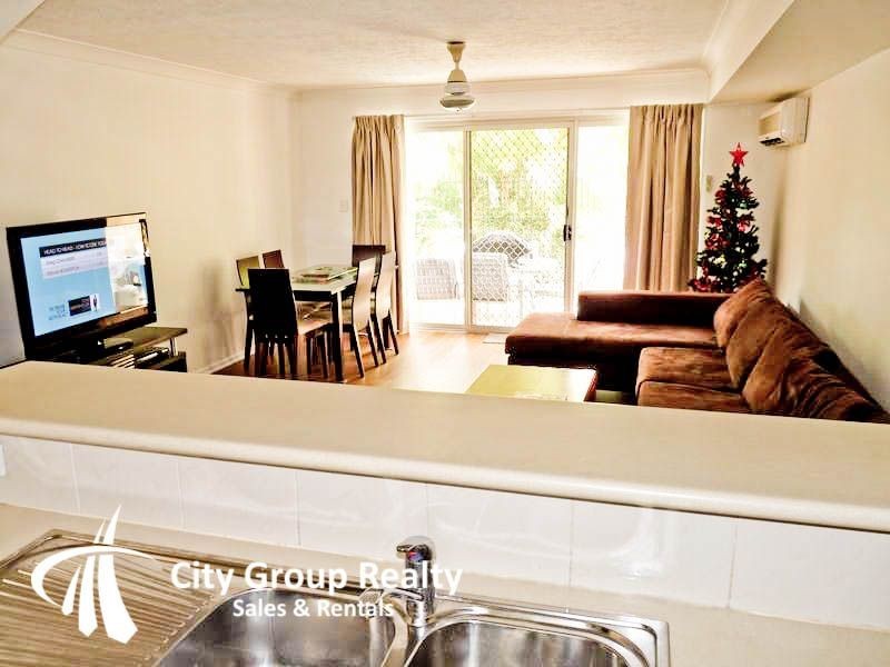 215 Cottesloe Drive, Mermaid Waters QLD 4218