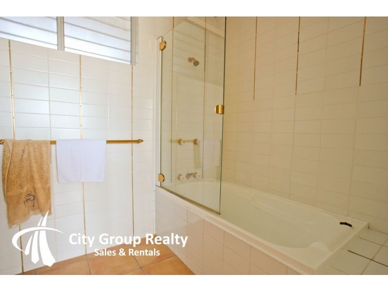 30 Watson Esplanade, Surfers Paradise QLD 4217