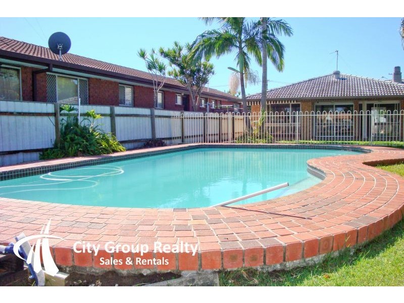 Broadbeach Waters QLD 4218