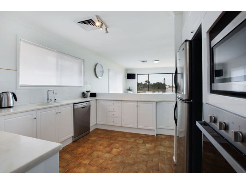 Broadbeach Waters QLD 4218