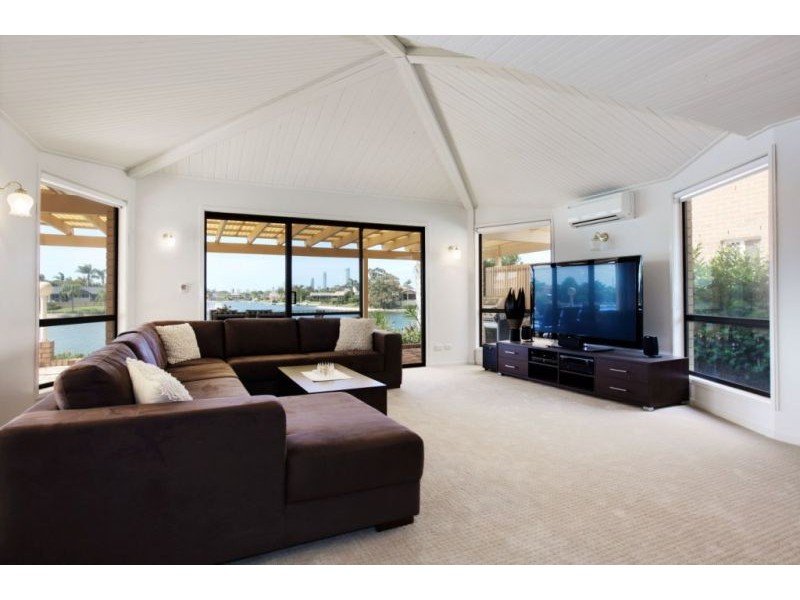 Broadbeach Waters QLD 4218